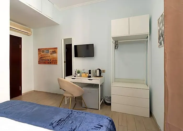 Giusi - Esquilino Harmony Bed and Breakfast 4*